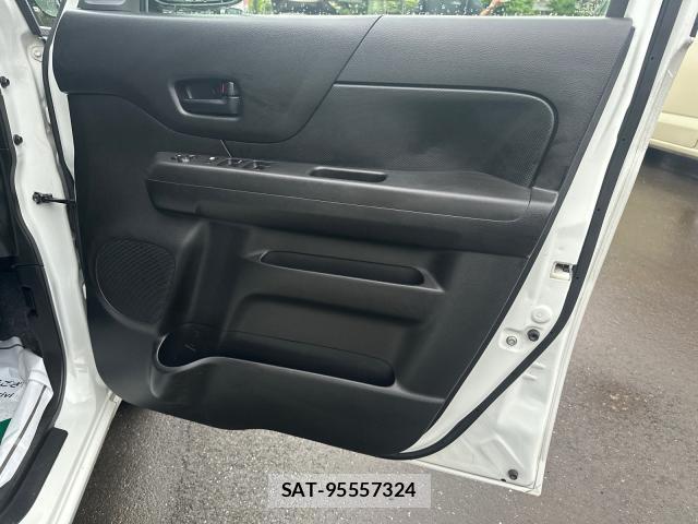 Suzuki SPACIA 2017-09 8729877-13