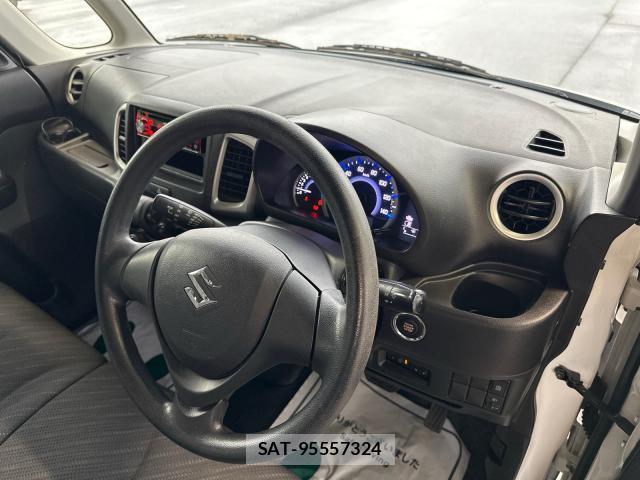 Suzuki SPACIA 2017-09 8729877-8