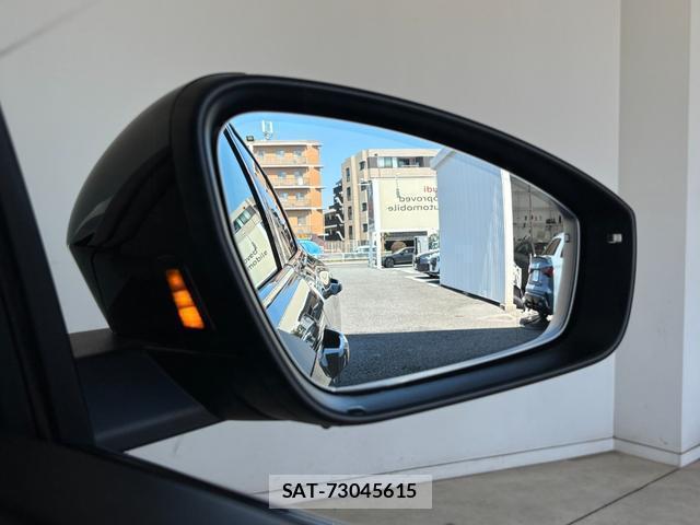 Audi SQ5 2025-07 8727918-16