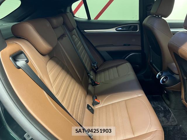 ALFA ROMEO STELVIO 2021-12 8727537-6