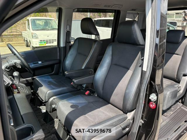 Honda e 2013-12 8726580-13