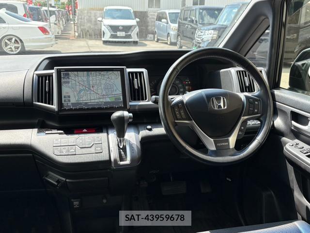 Honda e 2013-12 8726580-17