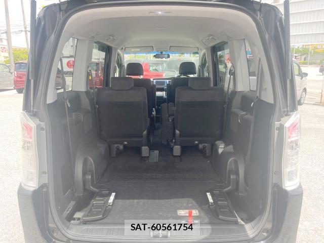 Honda e 2012-03 8728432-11