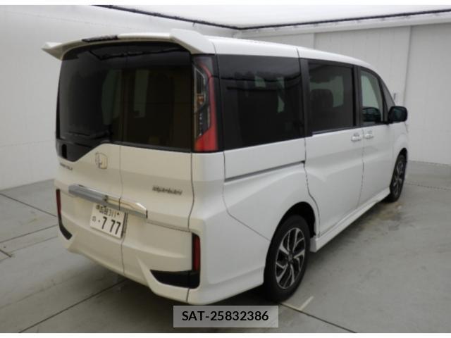 Honda e 2019-03 8729307-1