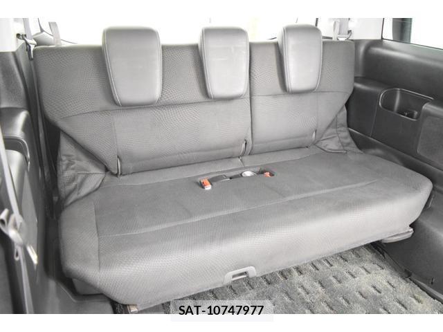 Honda e 2013-10 8730518-19