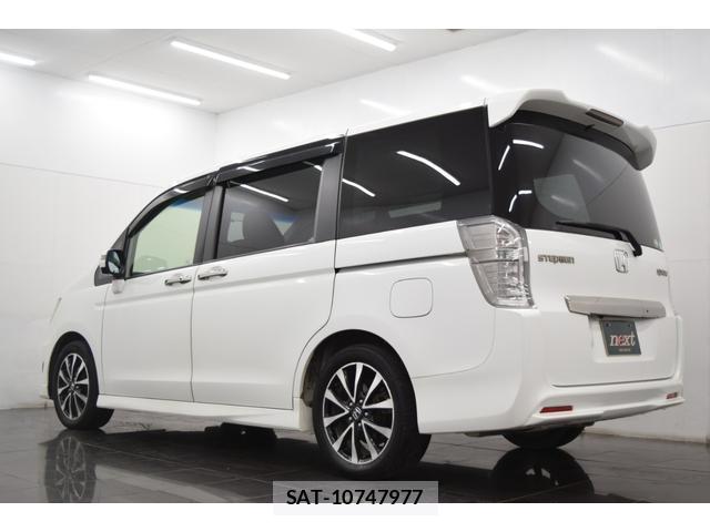Honda e 2013-10 8730518-9