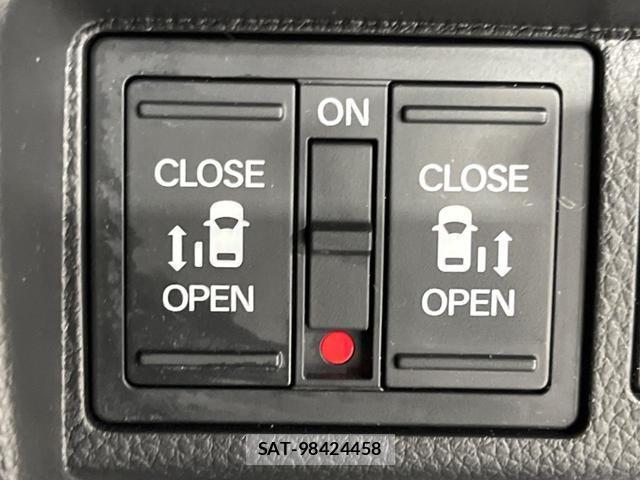 Honda e 2024-03 8726778-6