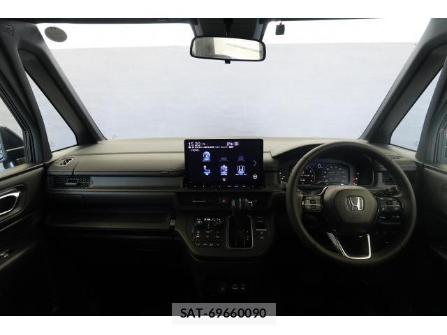 Honda e 2023-10 8727001-2