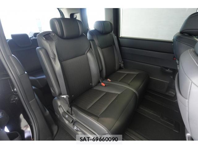 Honda e 2023-10 8727001-6