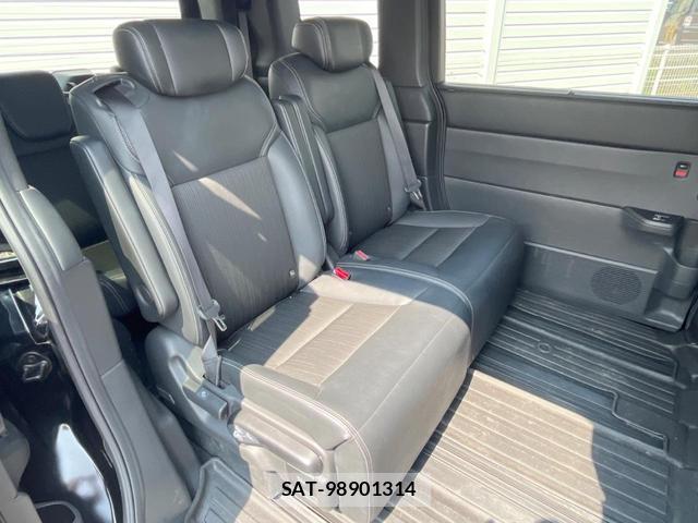 Honda e 2023-10 8728793-10