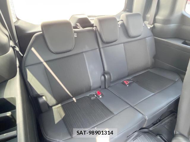Honda e 2023-10 8728793-11