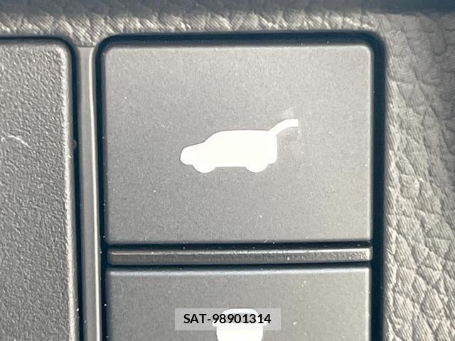 Honda e 2023-10 8728793-7