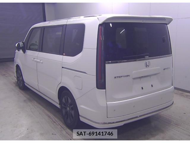 Honda e 2023-09 8729300-1
