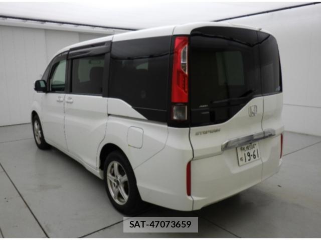 Honda e 2016-04 8729315-1