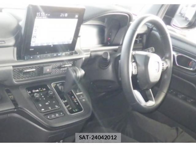 Honda e 2024-03 8729344-2