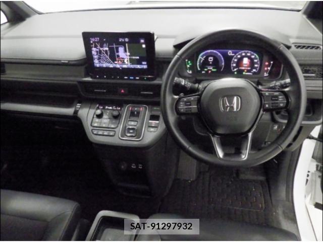 Honda e 2024-02 8729776-2