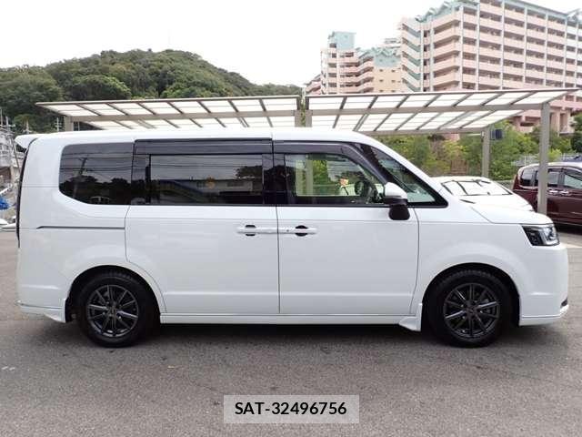 Honda e 2024-03 8730129-15