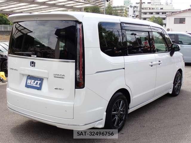 Honda e 2024-03 8730129-16
