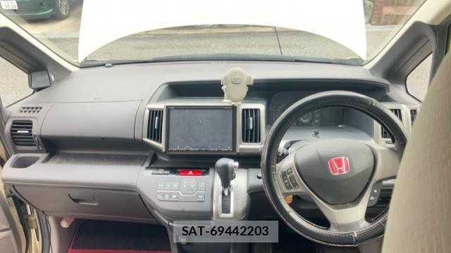 Honda e 2013-03 8730260-8