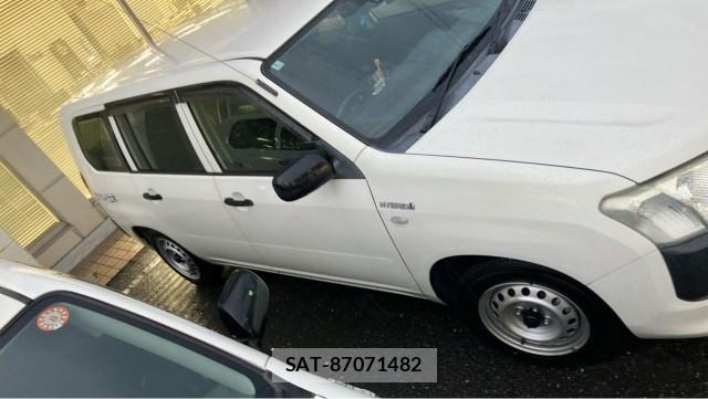 Toyota SUCCEED 2019-01 8729607-3