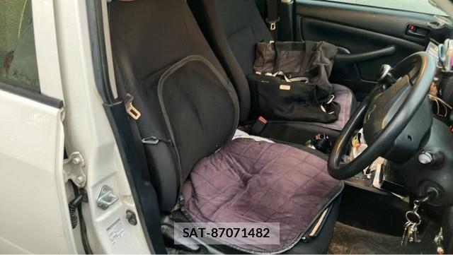 Toyota SUCCEED 2019-01 8729607-5