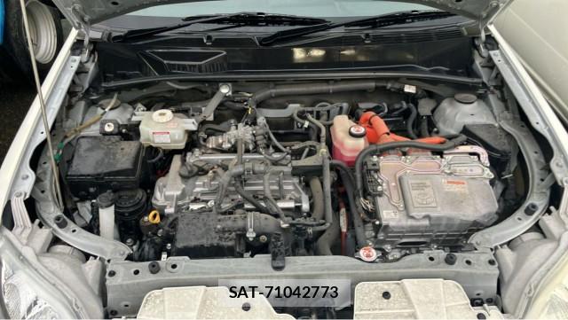 Toyota SUCCEED 2019-01 8729630-7