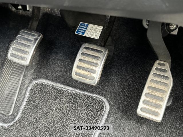 Suzuki SWIFT 2012-10 8727830-11