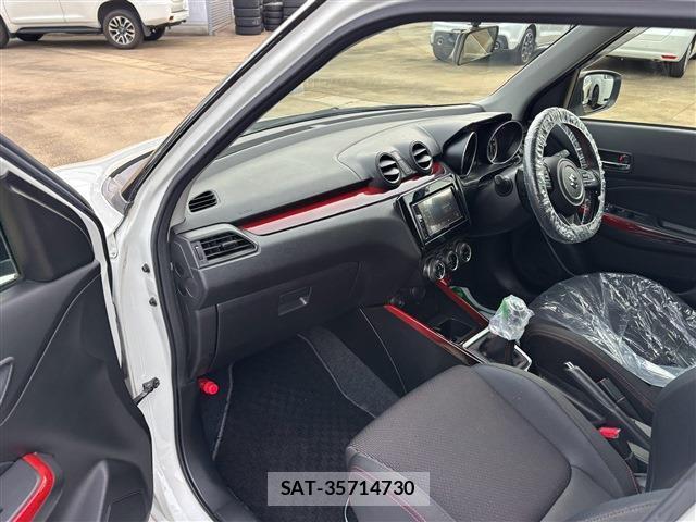 Suzuki SWIFT 2019-05 8728331-3