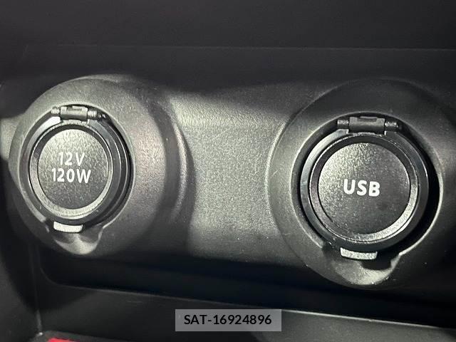 Suzuki SWIFT 2021-01 8730741-8