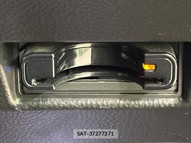 Suzuki SWIFT 2015-10 8730999-6