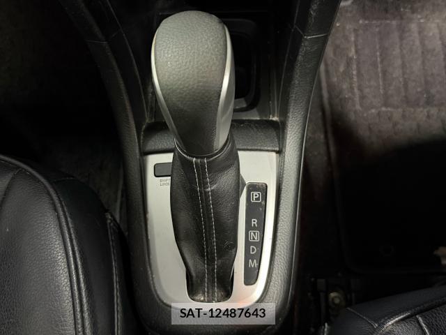 Suzuki SWIFT 2014-03 8726639-14