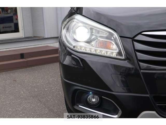 Suzuki SX4 S-CROSS 2017-06 8725802-12