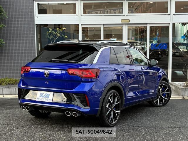 VolksWagen T-ROC 2023-10 8730945-1