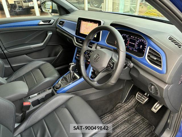 VolksWagen T-ROC 2023-10 8730945-16