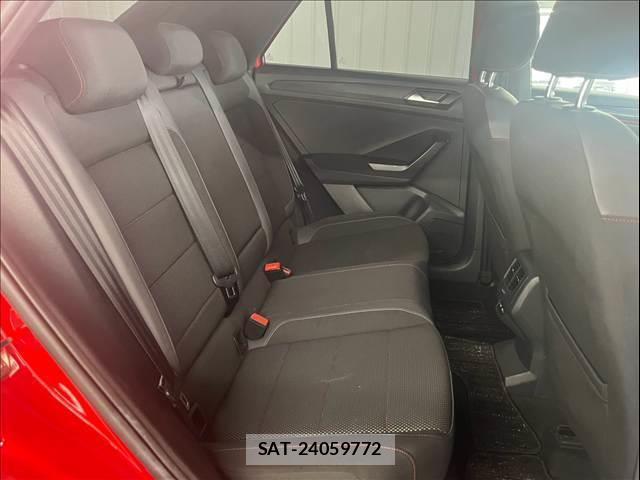 VolksWagen T-ROC 2021-04 8731335-11