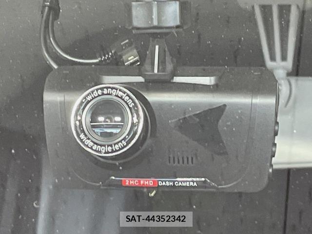 Daihatsu TANTO 2014-04 8726533-4