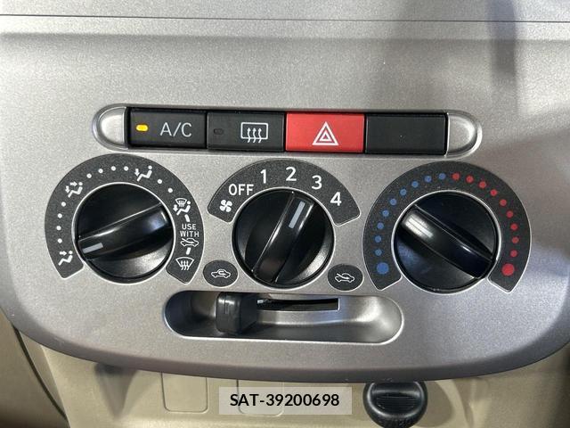 Daihatsu TANTO 2009-10 8726689-3