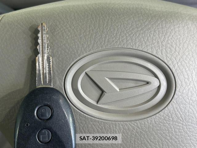 Daihatsu TANTO 2009-10 8726689-4