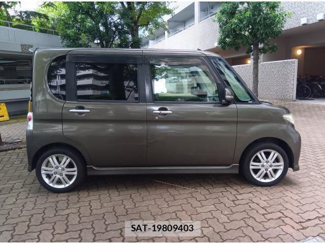 Daihatsu TANTO 2011-08 8726721-3
