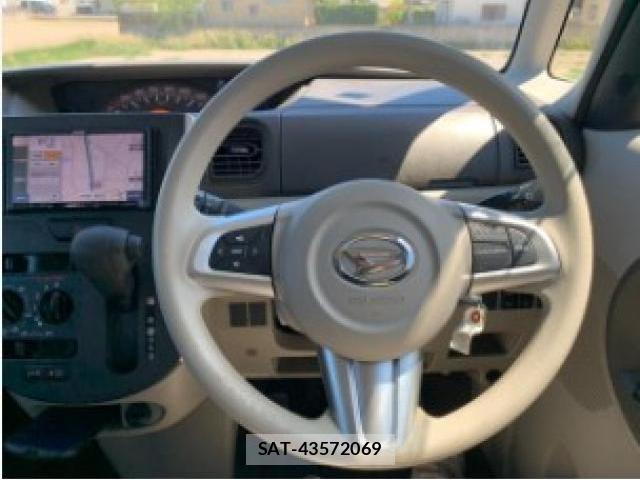 Daihatsu TANTO 2017-08 8727752-16
