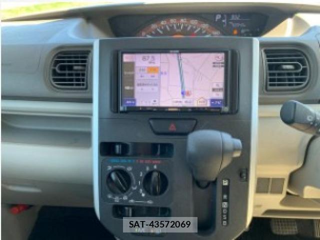 Daihatsu TANTO 2017-08 8727752-17