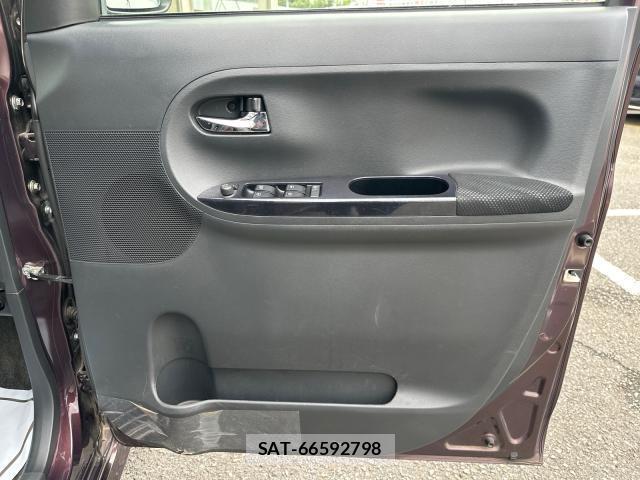 Daihatsu TANTO 2017-05 8728008-18