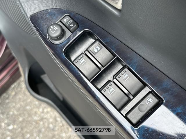 Daihatsu TANTO 2017-05 8728008-19