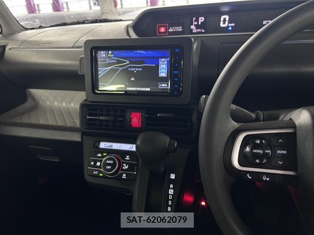 Daihatsu TANTO 2022-01 8730722-12