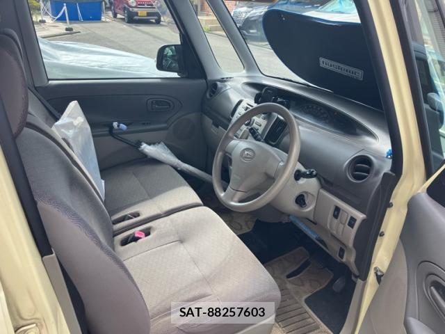Daihatsu TANTO 2011-11 8730778-8