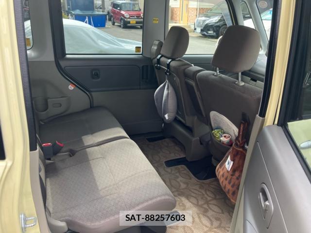 Daihatsu TANTO 2011-11 8730778-9