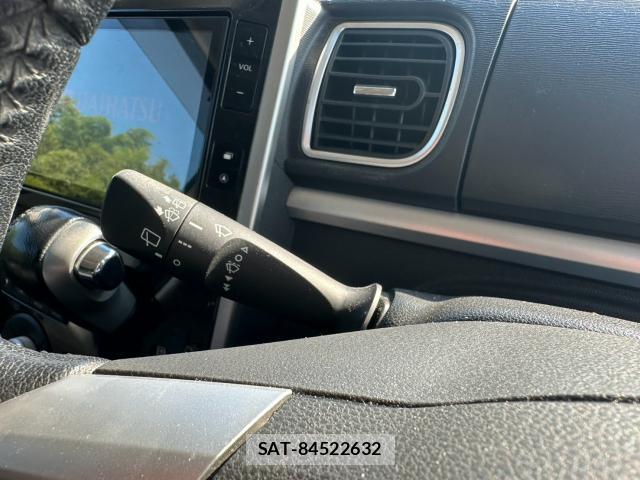 Daihatsu TANTO 2015-09 8731076-18