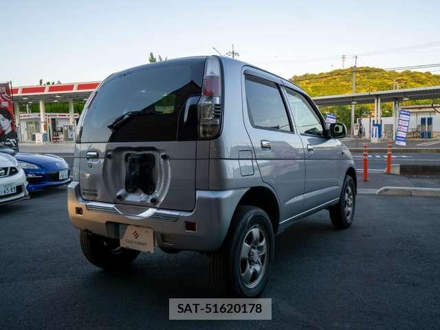 Daihatsu TERIOS KID 2011-01 8729495-7