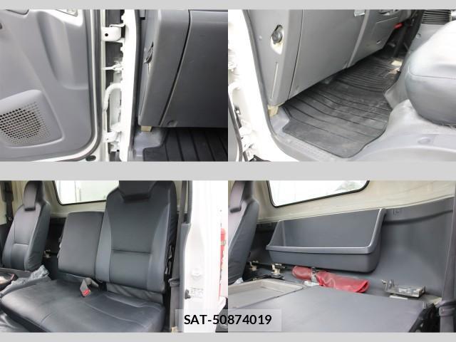 Mazda TITAN 2013-04 8727938-8