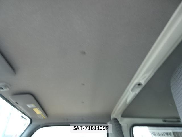 Toyota TOYOACE 2017-10 8726447-16